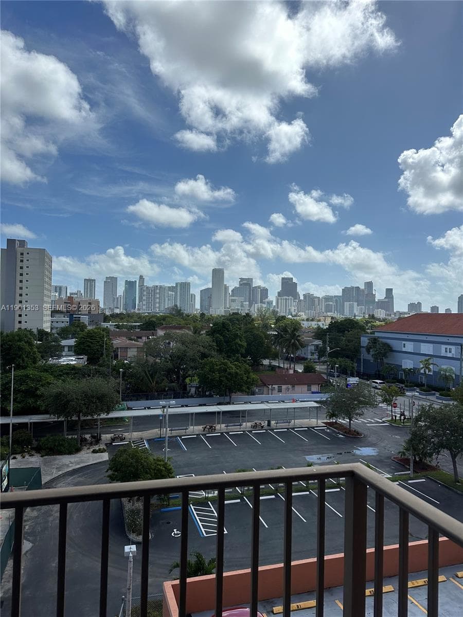 Presidential Corners · #519-B in Miami - Photo 3