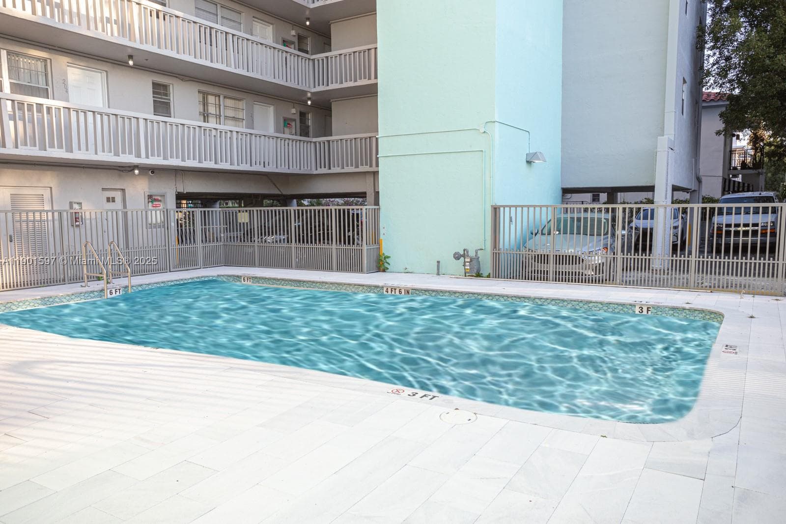 CARLYLE PLAZA CONDO · #205 in Miami Beach - Photo 11