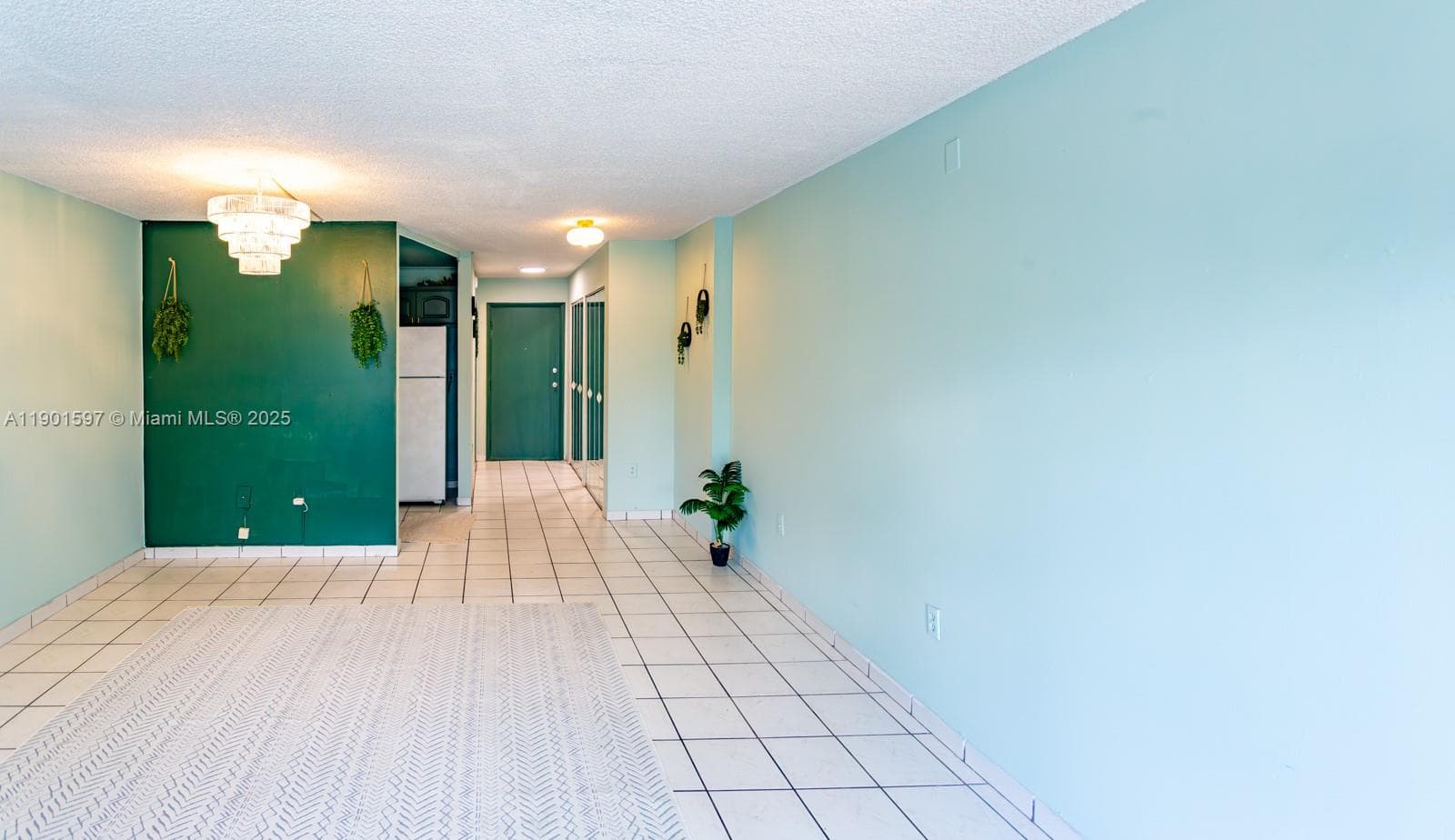 CARLYLE PLAZA CONDO · #205 in Miami Beach - Photo 8