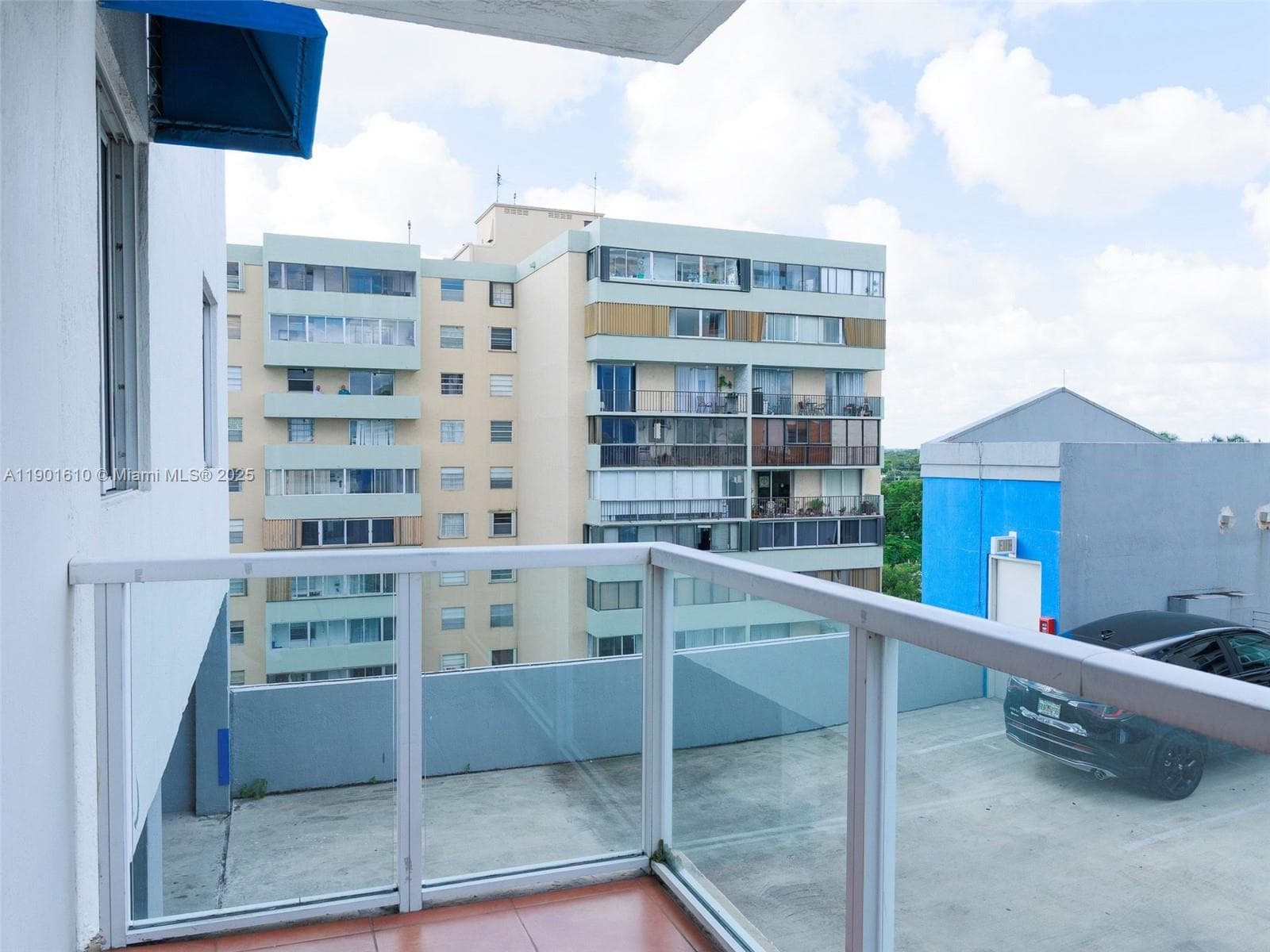 BLUE LAGOON CONDO · #710 in Miami - Photo 6