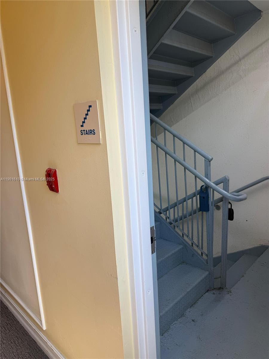 BLUE LAGOON CONDO · #710 in Miami - Photo 16
