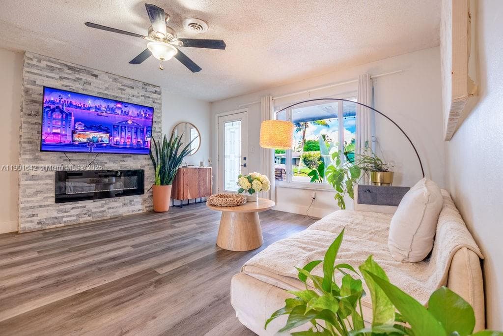 3531 NW 34th Ave photo 6