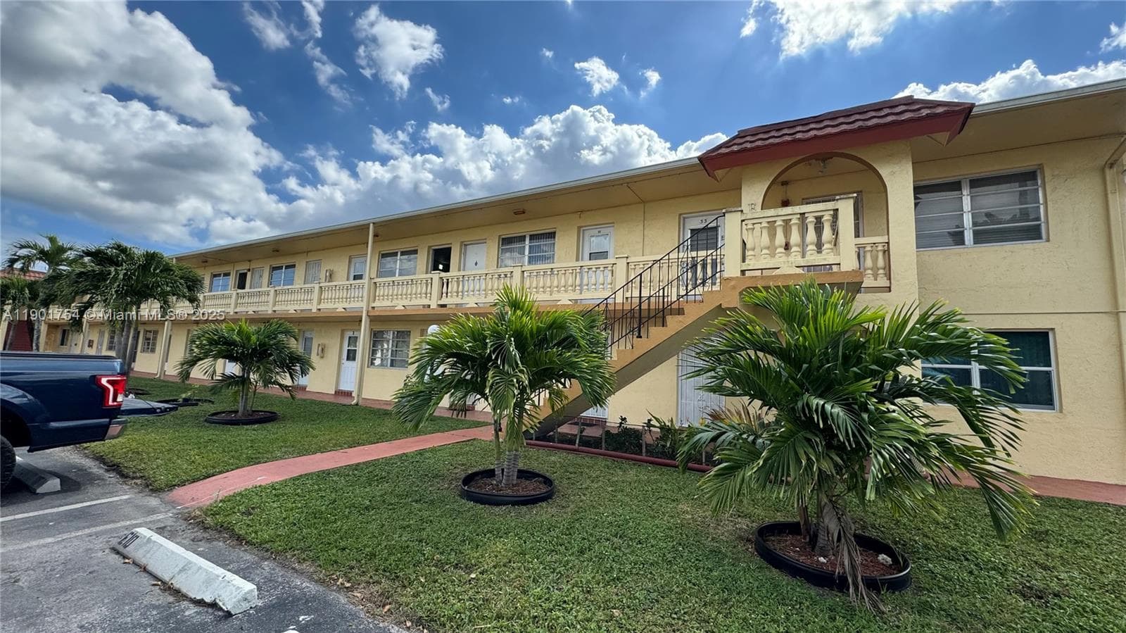 RO-MONT SOUTH CONDO E · #E20 in Miami Gardens - Photo 1