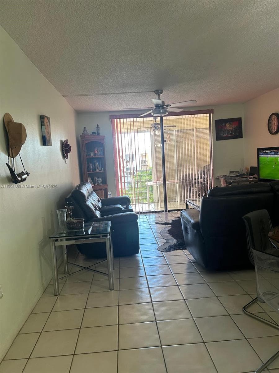 SOMERSET · #400M in Lauderdale Lakes - Photo 6