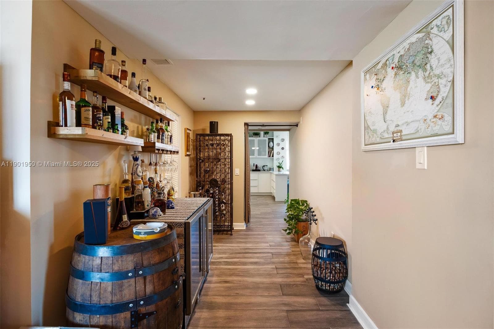 Connection between family room and kitchen (laundry room is in the middle of the hallway)