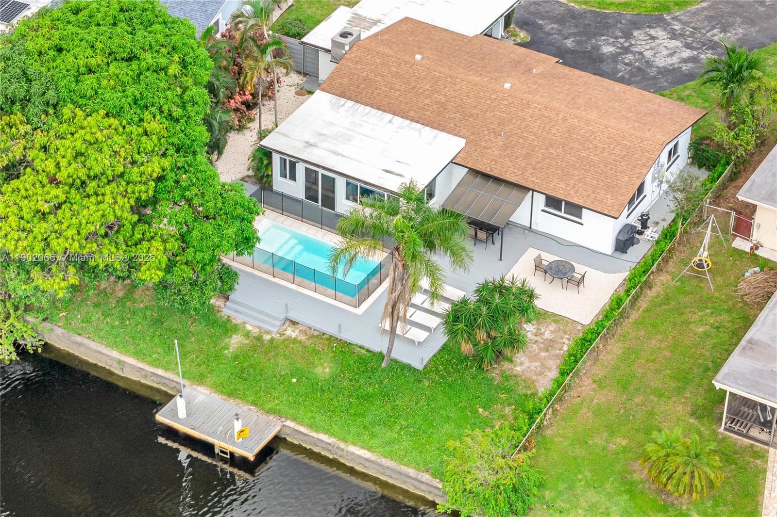 1040 NW 30th Ct photo 56