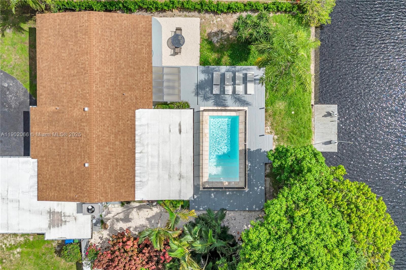 1040 NW 30th Ct photo 58