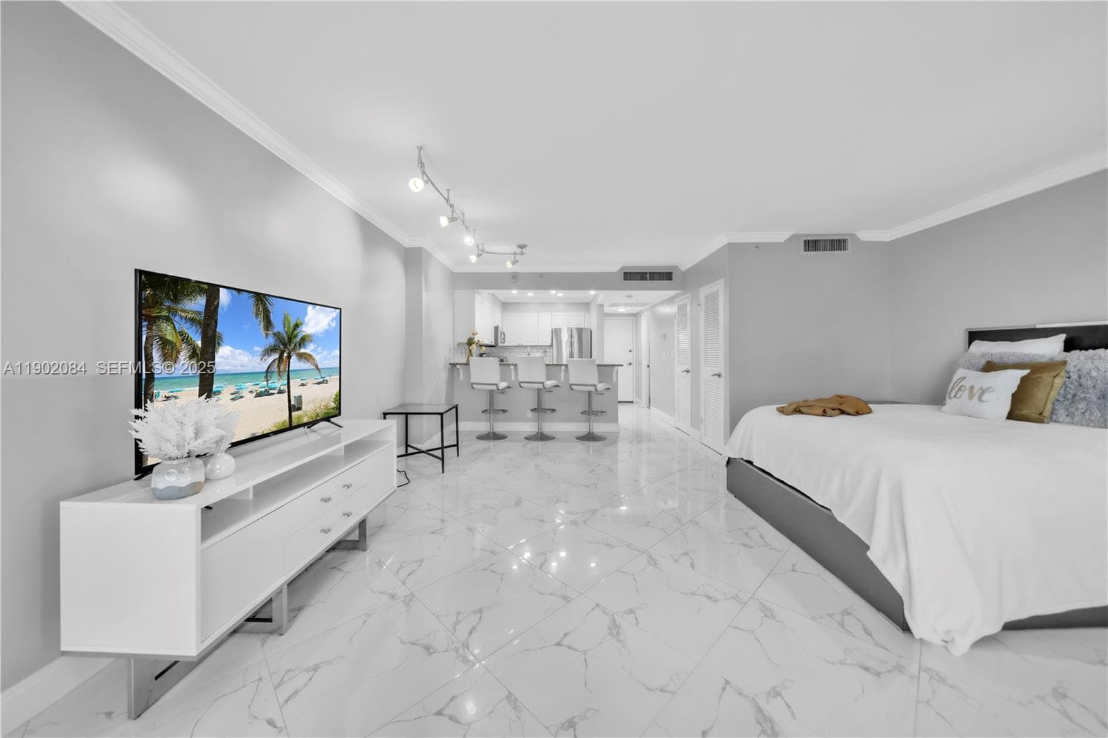 WAVE CONDO · #503 in Hollywood - Photo 2