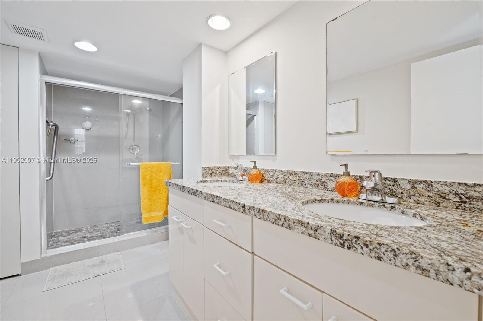 Plaza Tower North · #809 in Hallandale Beach - Photo 16