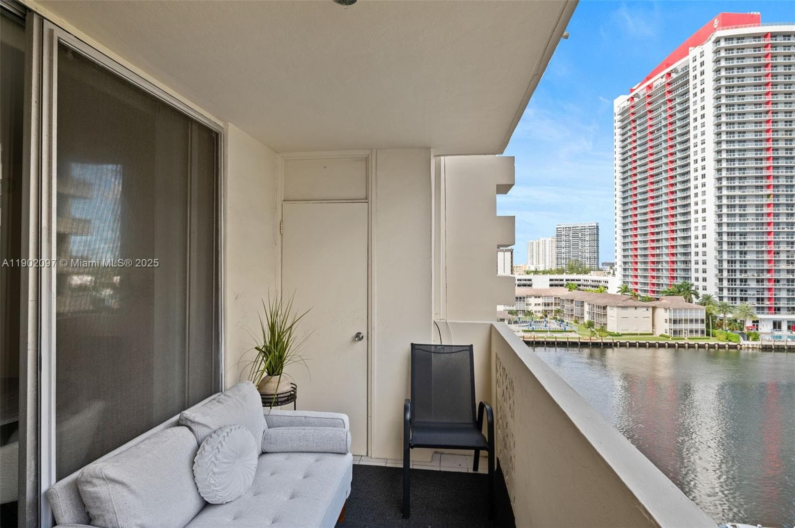 Plaza Tower North · #809 in Hallandale Beach - Photo 22