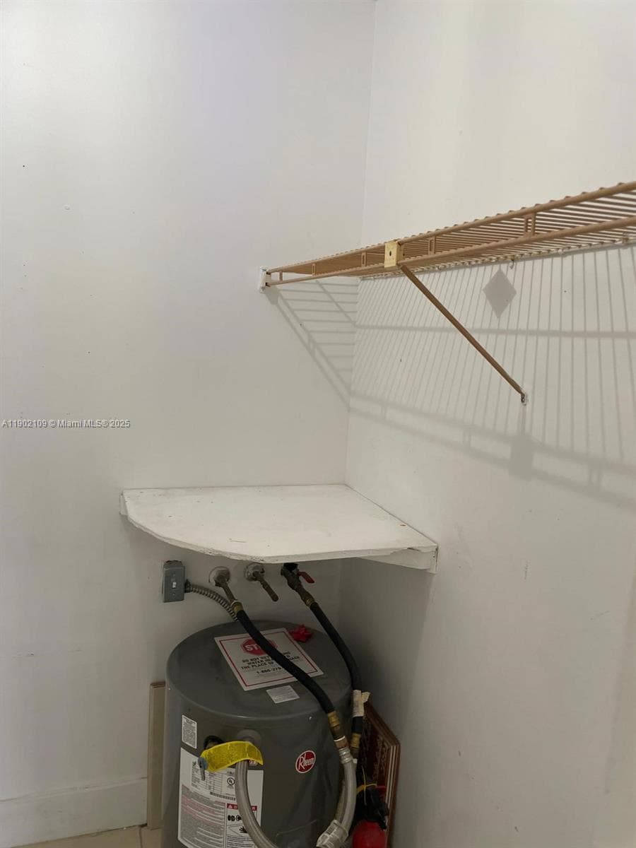 OAKLAND SHORES CONDOMINIU · #B204 in Oakland Park - Photo 17