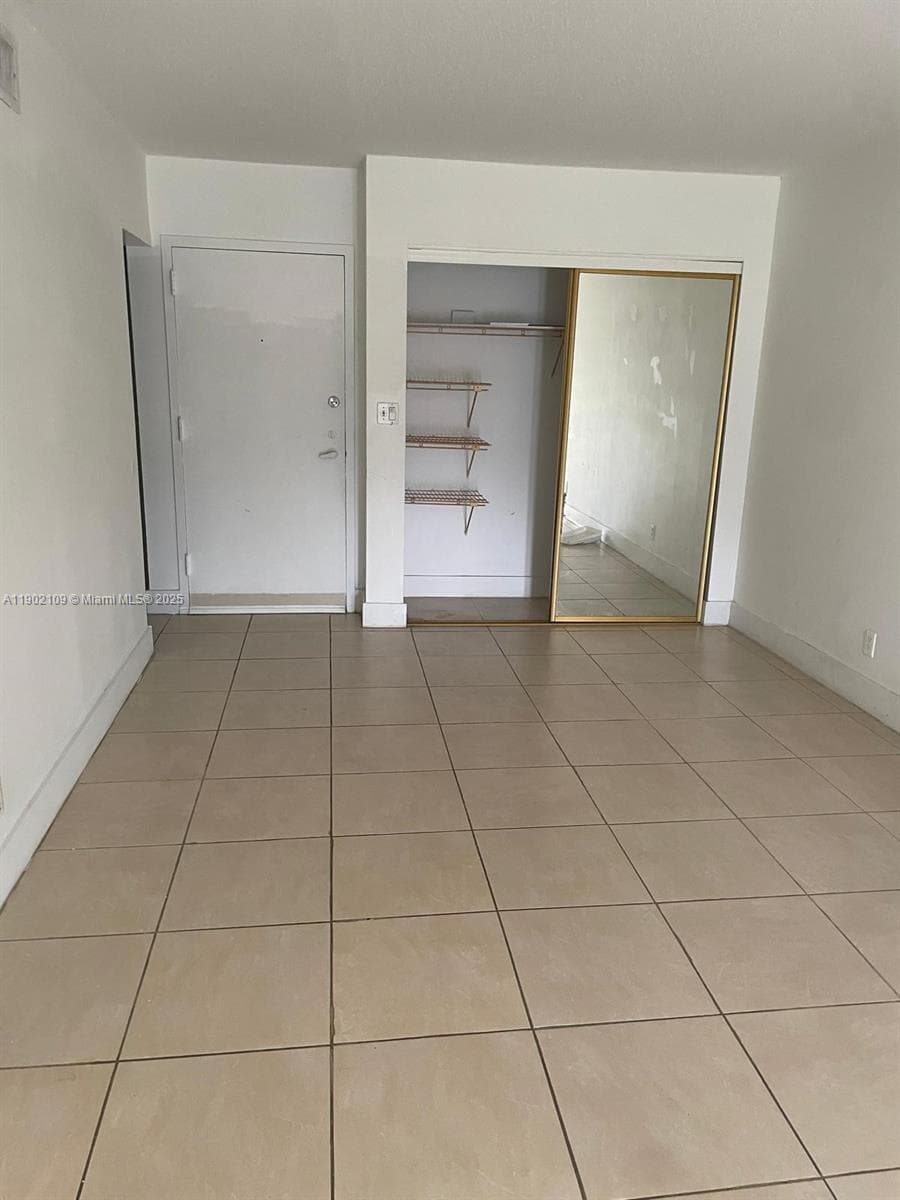 OAKLAND SHORES CONDOMINIU · #B204 in Oakland Park - Photo 5