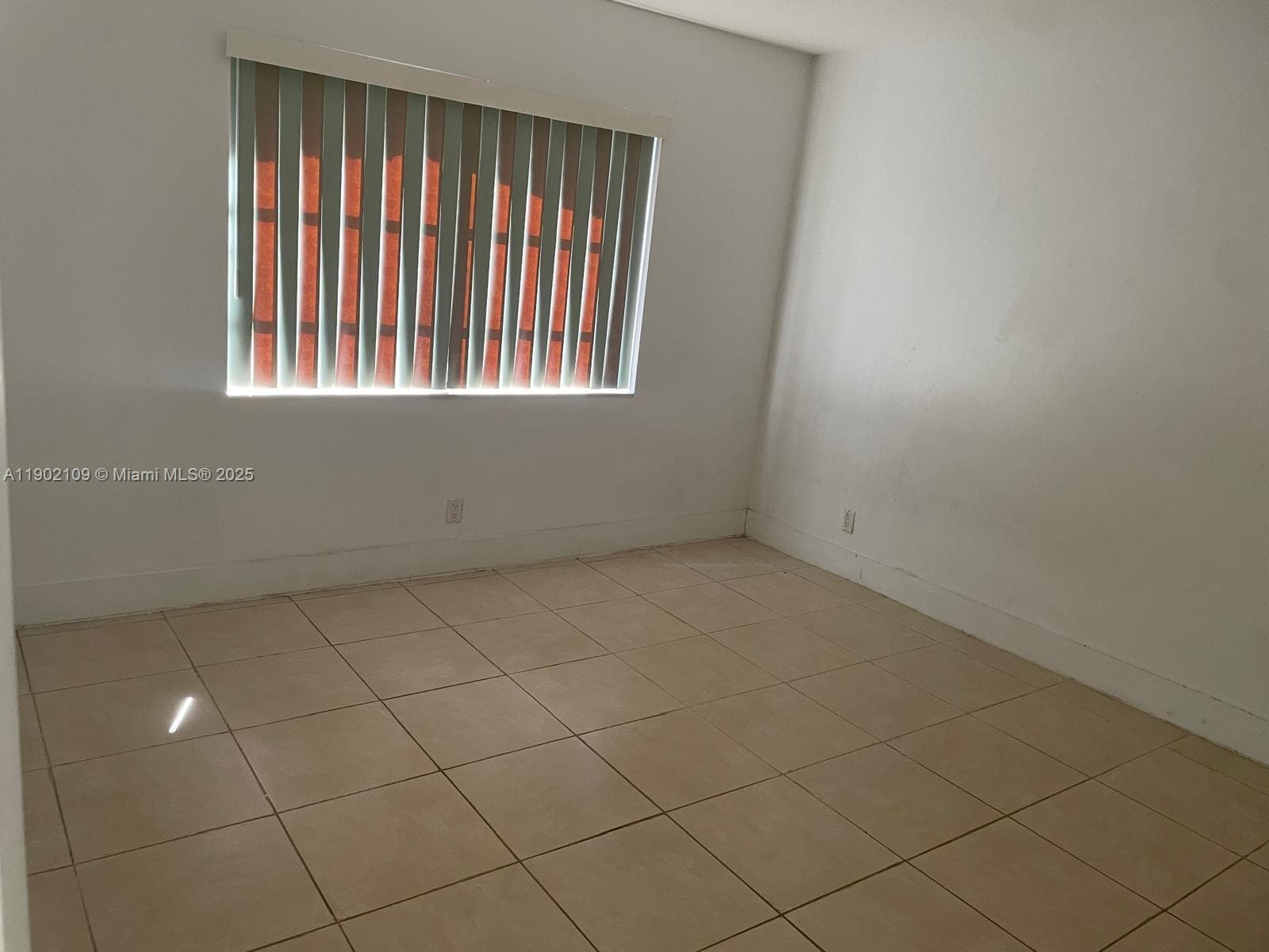 OAKLAND SHORES CONDOMINIU · #B204 in Oakland Park - Photo 15