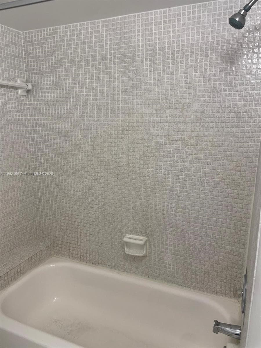 OAKLAND SHORES CONDOMINIU · #B204 in Oakland Park - Photo 19
