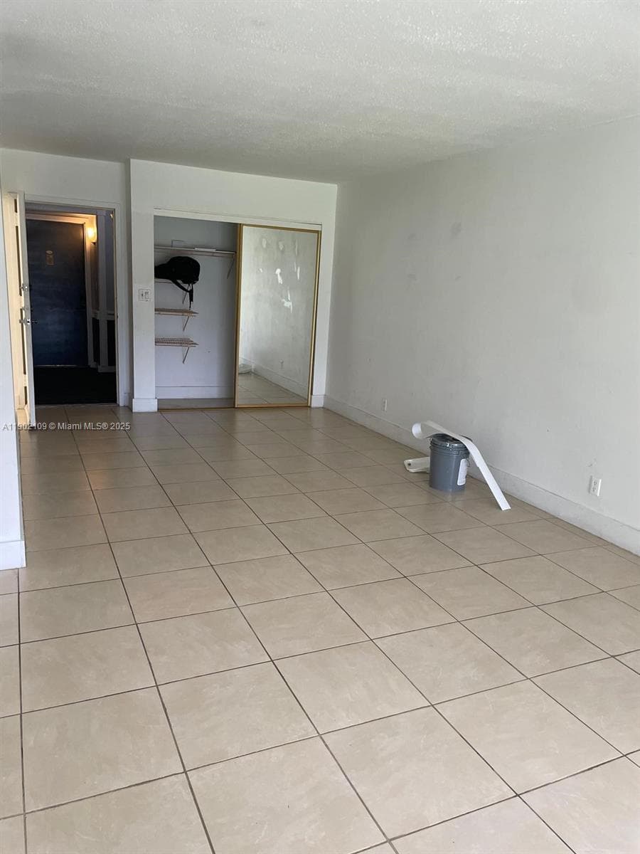 OAKLAND SHORES CONDOMINIU · #B204 in Oakland Park - Photo 8
