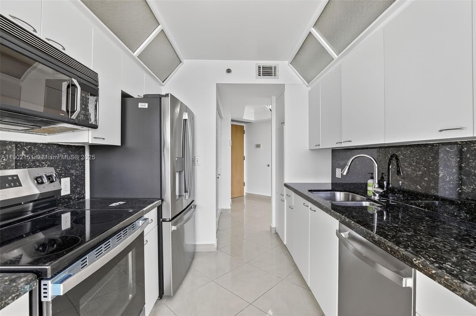 THE LANDMARK · #1405 in Aventura - Photo 18
