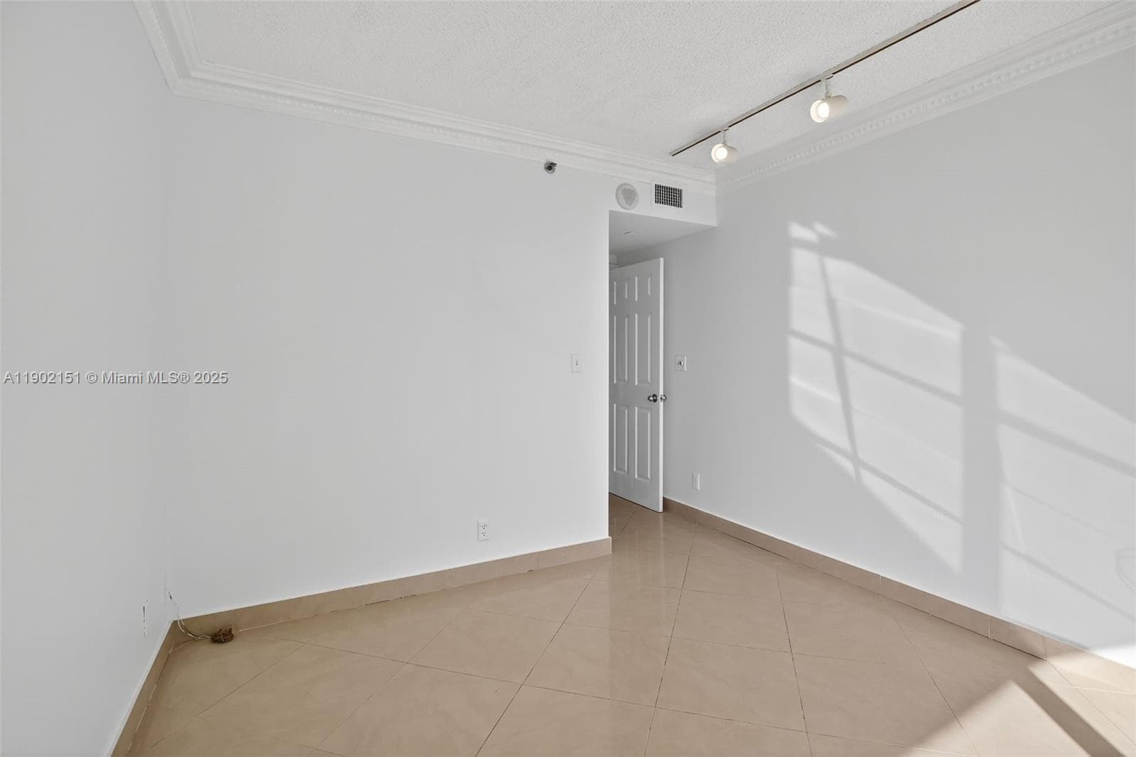 THE LANDMARK · #1405 in Aventura - Photo 31