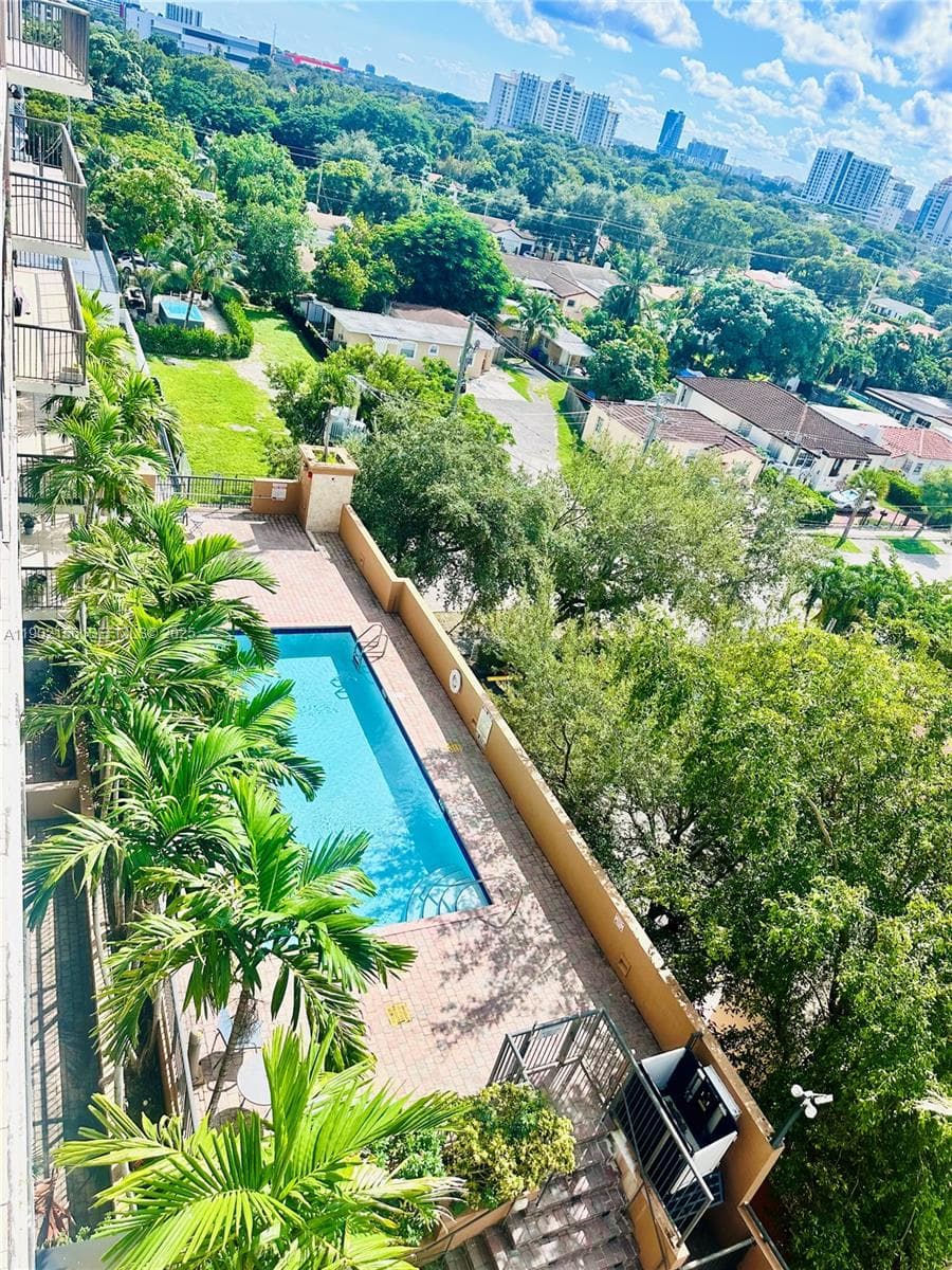 CORAL POINTE CONDO · #806 in Miami - Photo 26