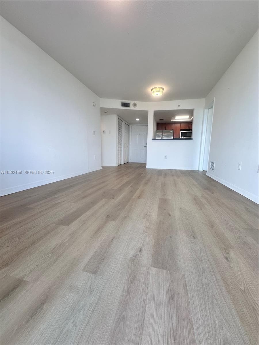 CORAL POINTE CONDO · #806 in Miami - Photo 5