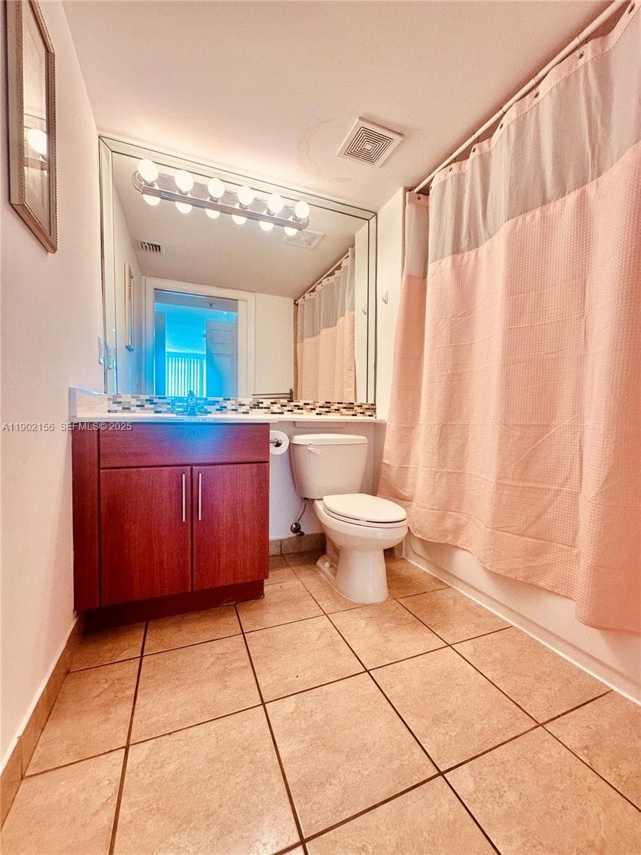 CORAL POINTE CONDO · #806 in Miami - Photo 18