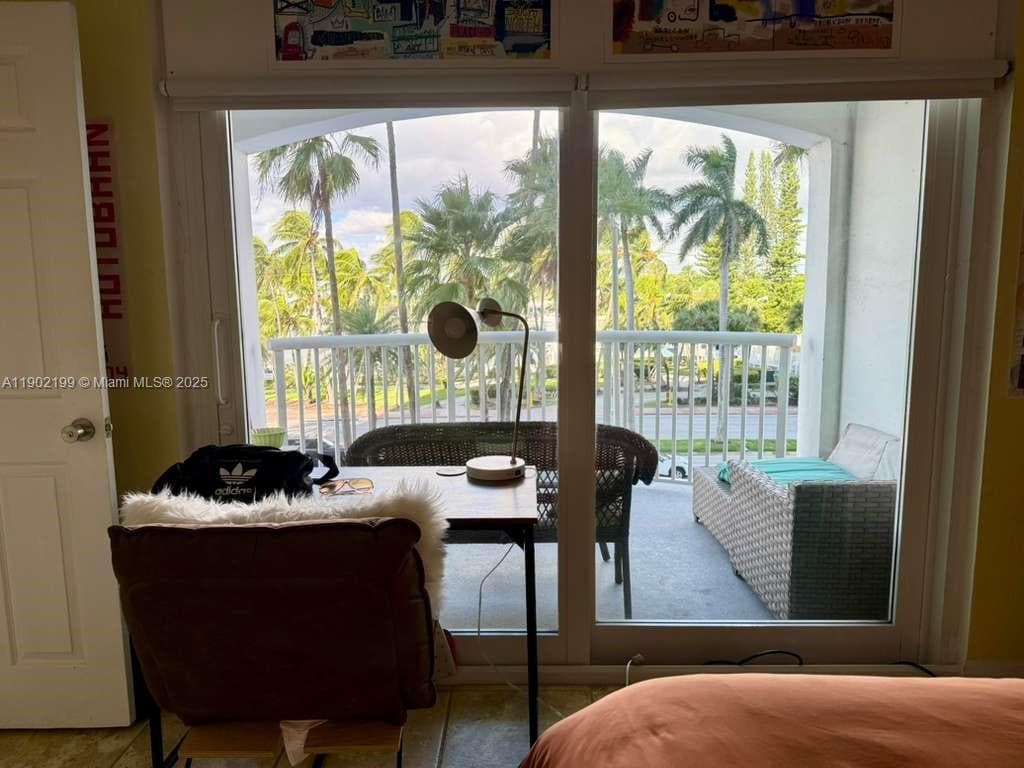 THE CARRIAGE HOUSE CONDO · #131 in Miami Beach - Photo 13