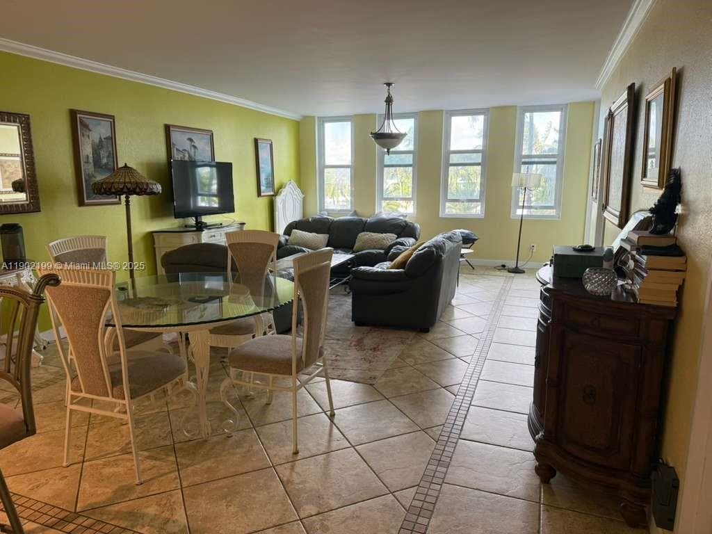 THE CARRIAGE HOUSE CONDO · #131 in Miami Beach - Photo 7