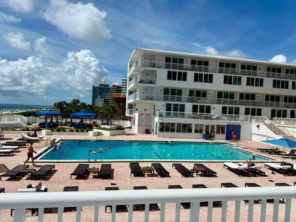 THE CARRIAGE HOUSE CONDO · #131 in Miami Beach - Photo 19