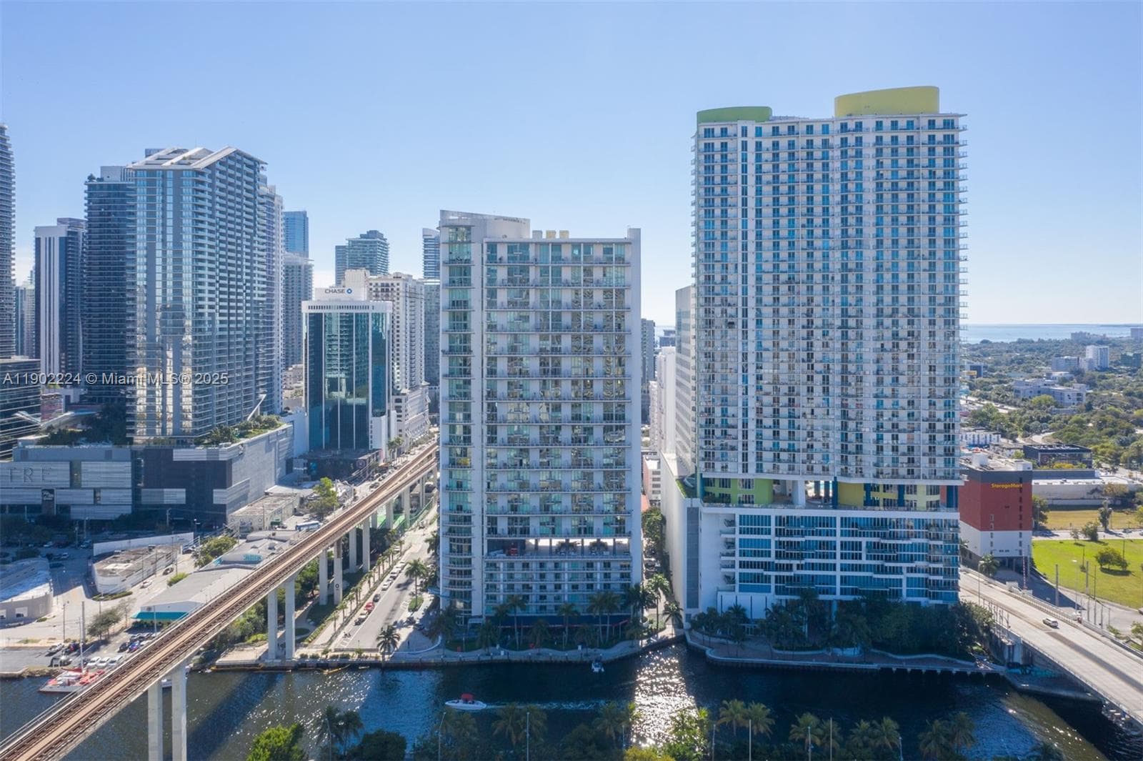 NEO VERTIKA CONDO · #1215 in Miami - Photo 2