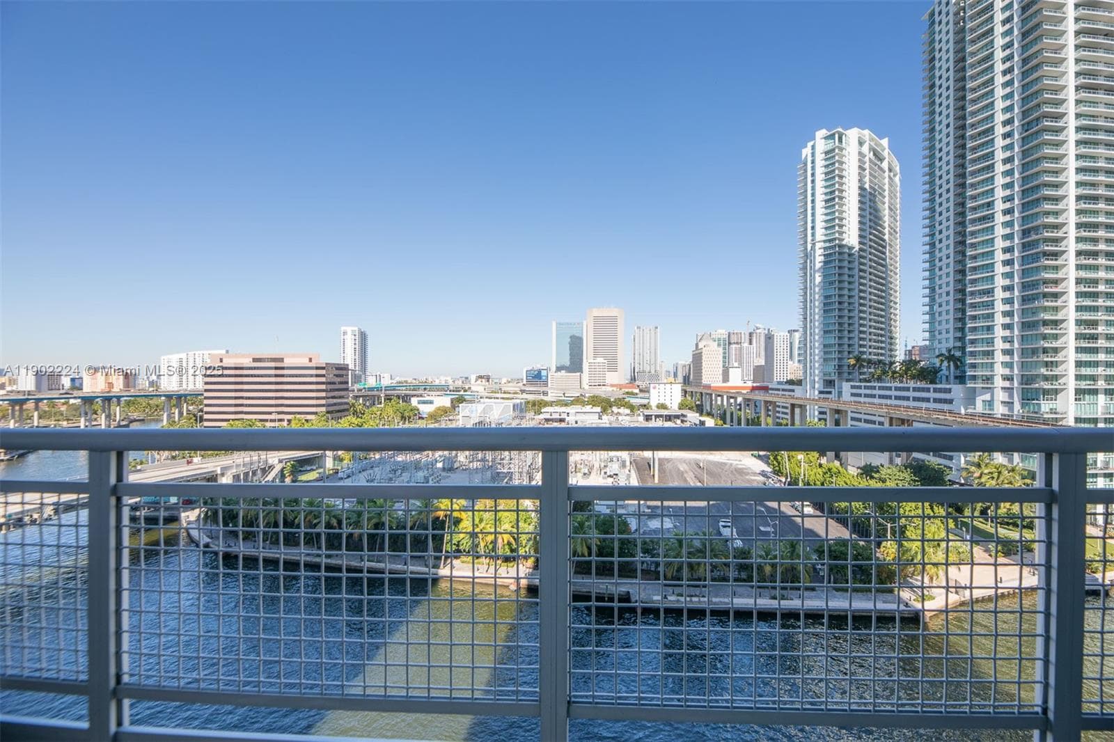 NEO VERTIKA CONDO · #1215 in Miami - Photo 17