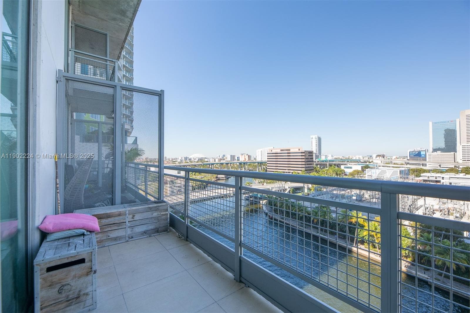 NEO VERTIKA CONDO · #1215 in Miami - Photo 16
