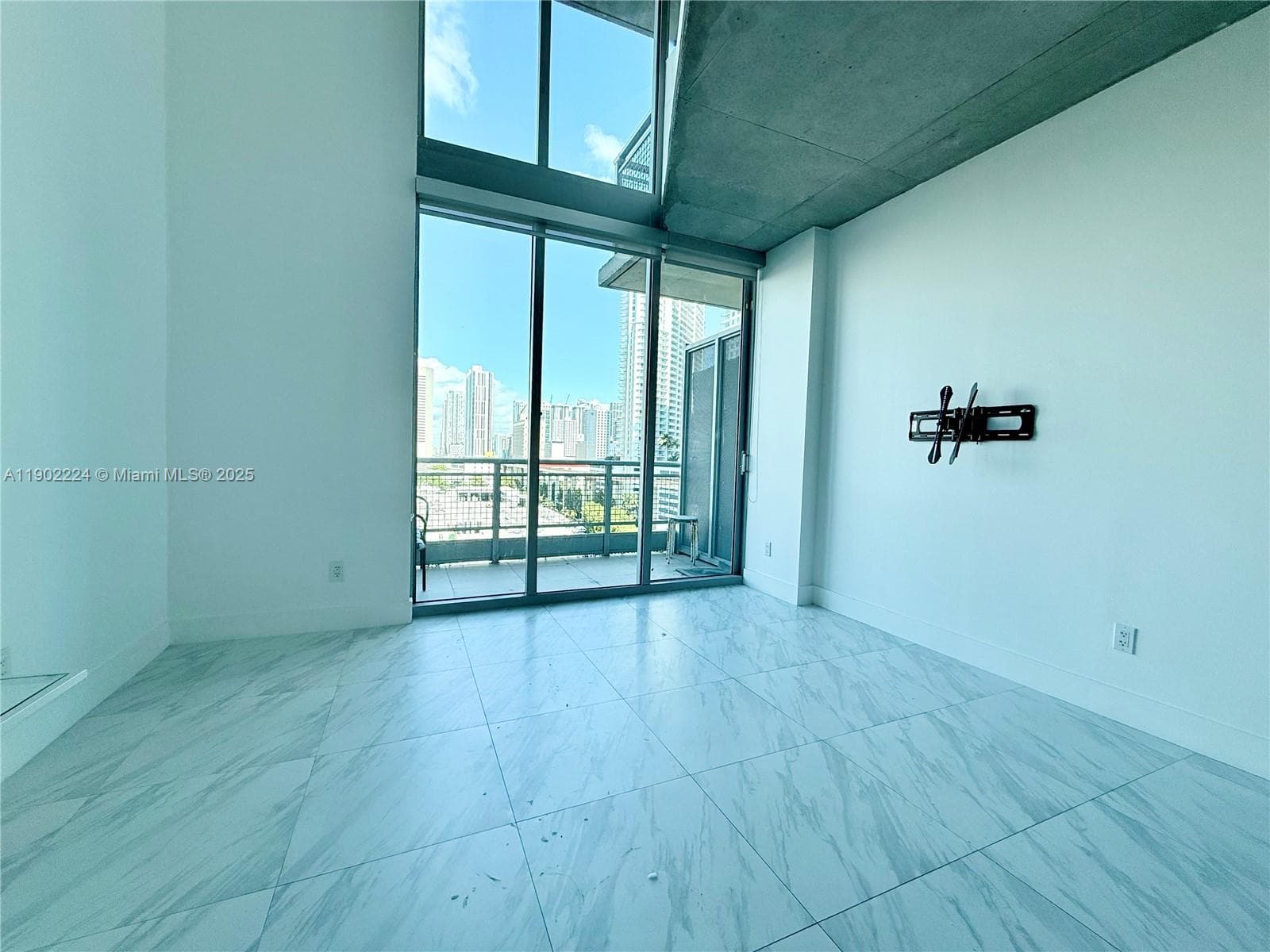 NEO VERTIKA CONDO · #1215 in Miami - Photo 12