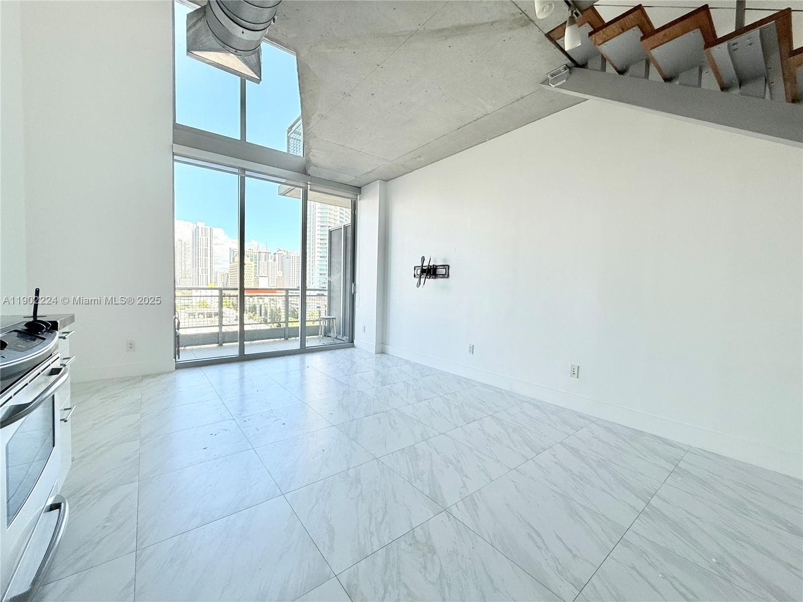 NEO VERTIKA CONDO · #1215 in Miami - Photo 7