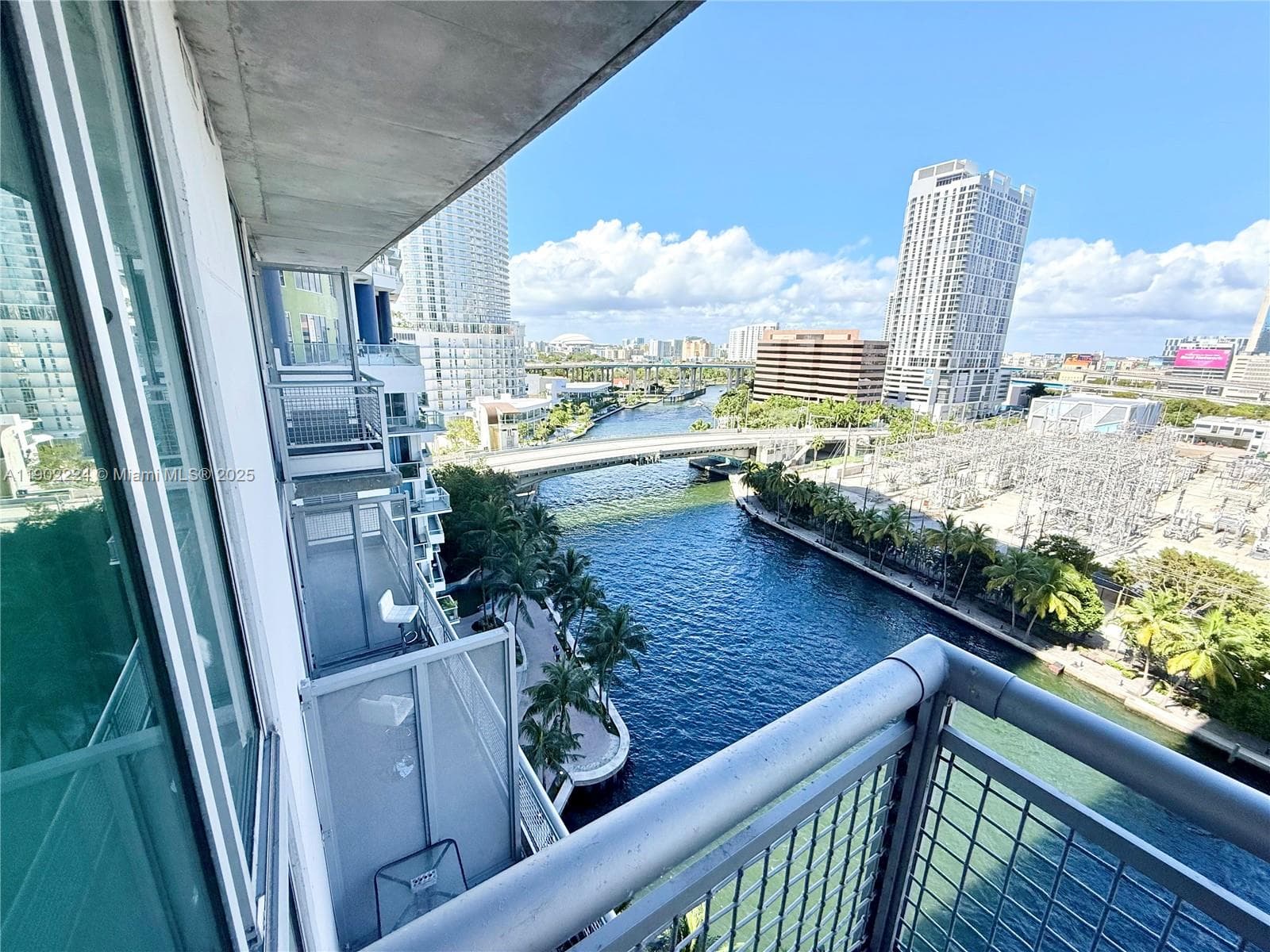 NEO VERTIKA CONDO · #1215 in Miami - Photo 32