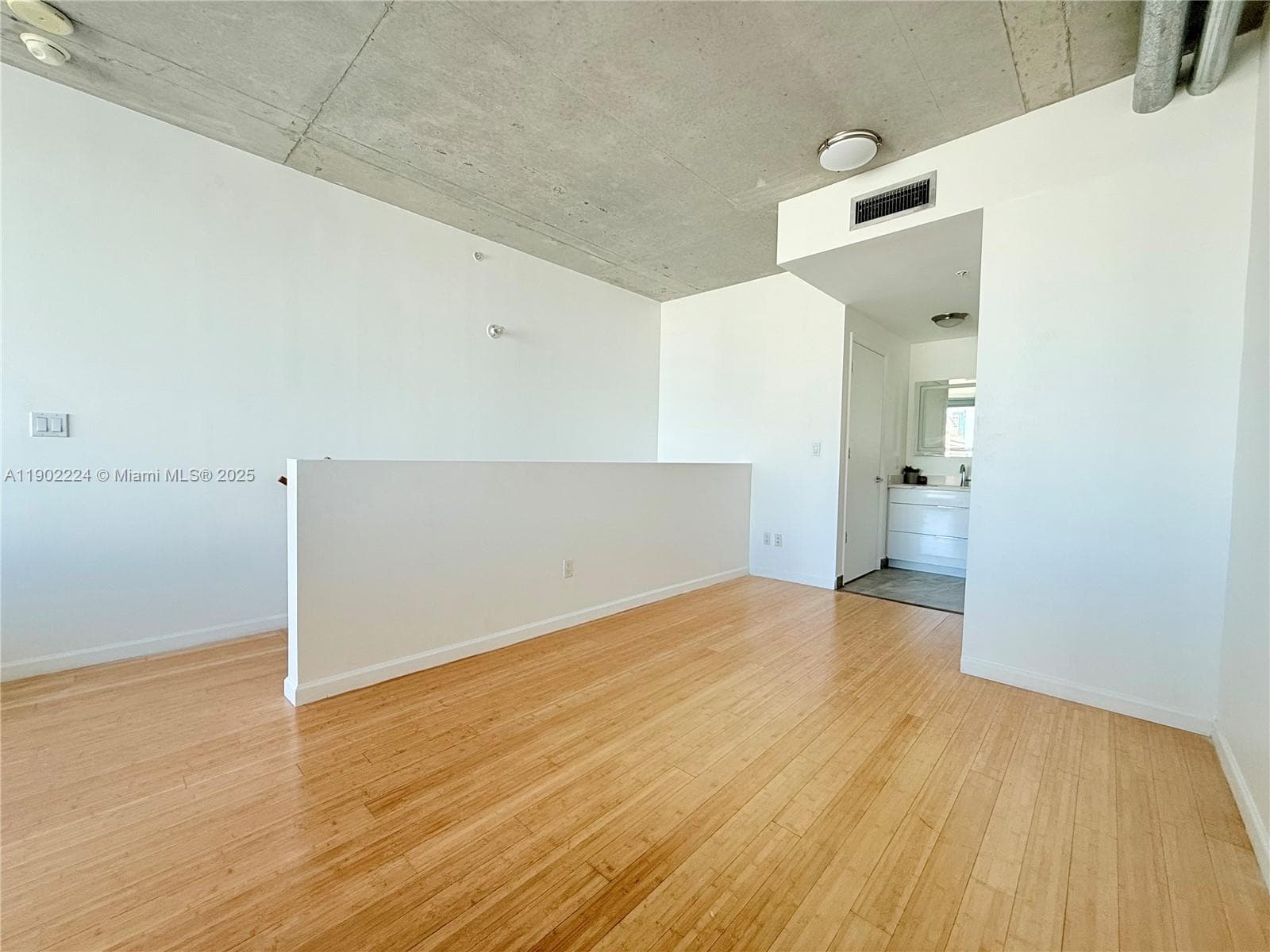 NEO VERTIKA CONDO · #1215 in Miami - Photo 20