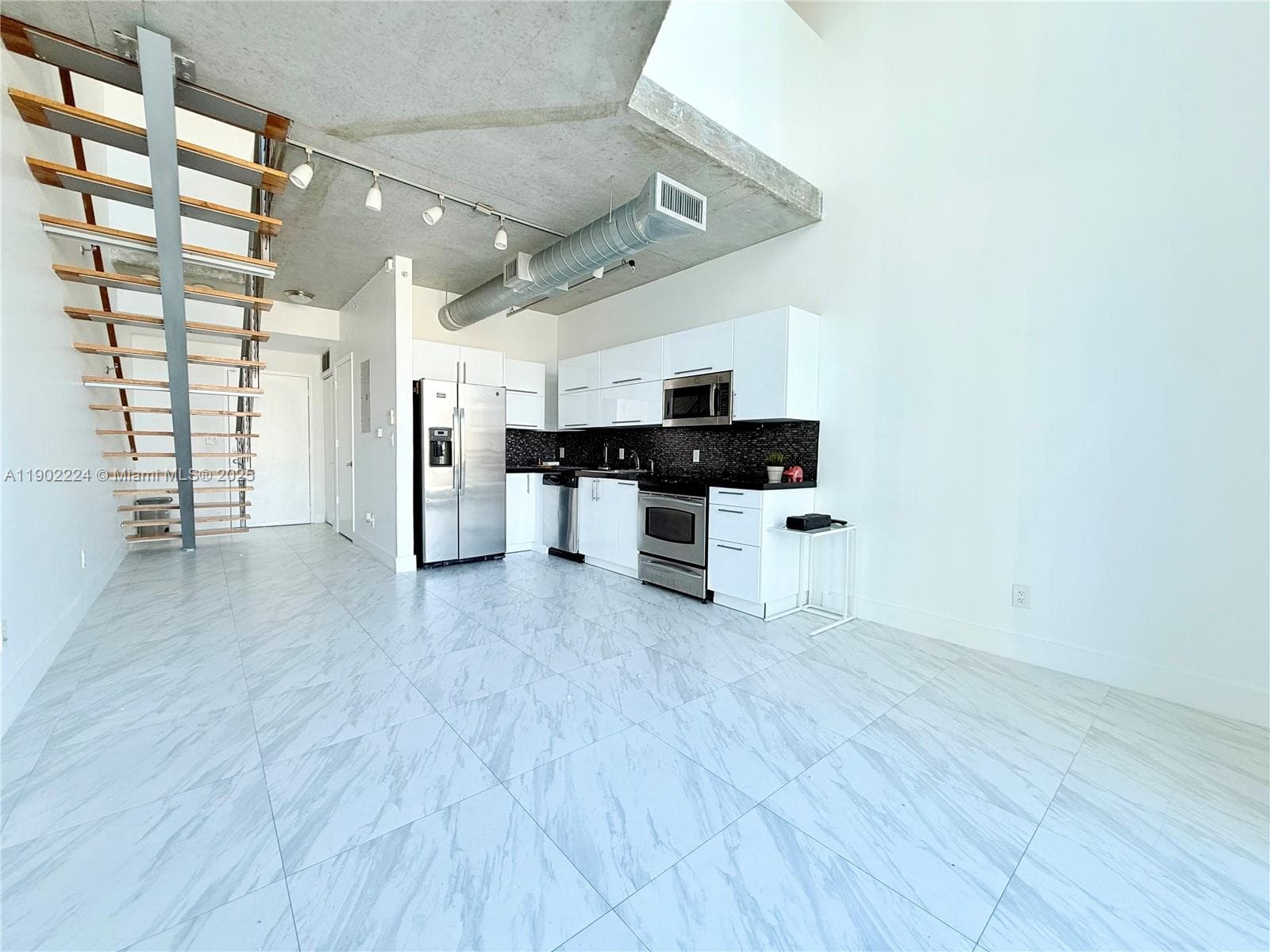 NEO VERTIKA CONDO · #1215 in Miami - Photo 9