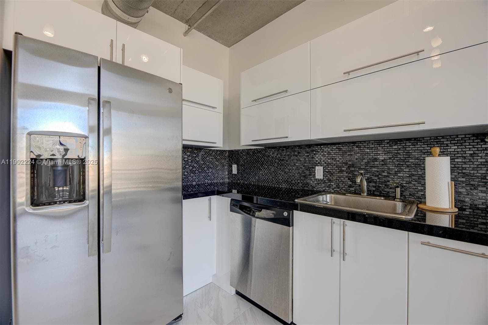 NEO VERTIKA CONDO · #1215 in Miami - Photo 14