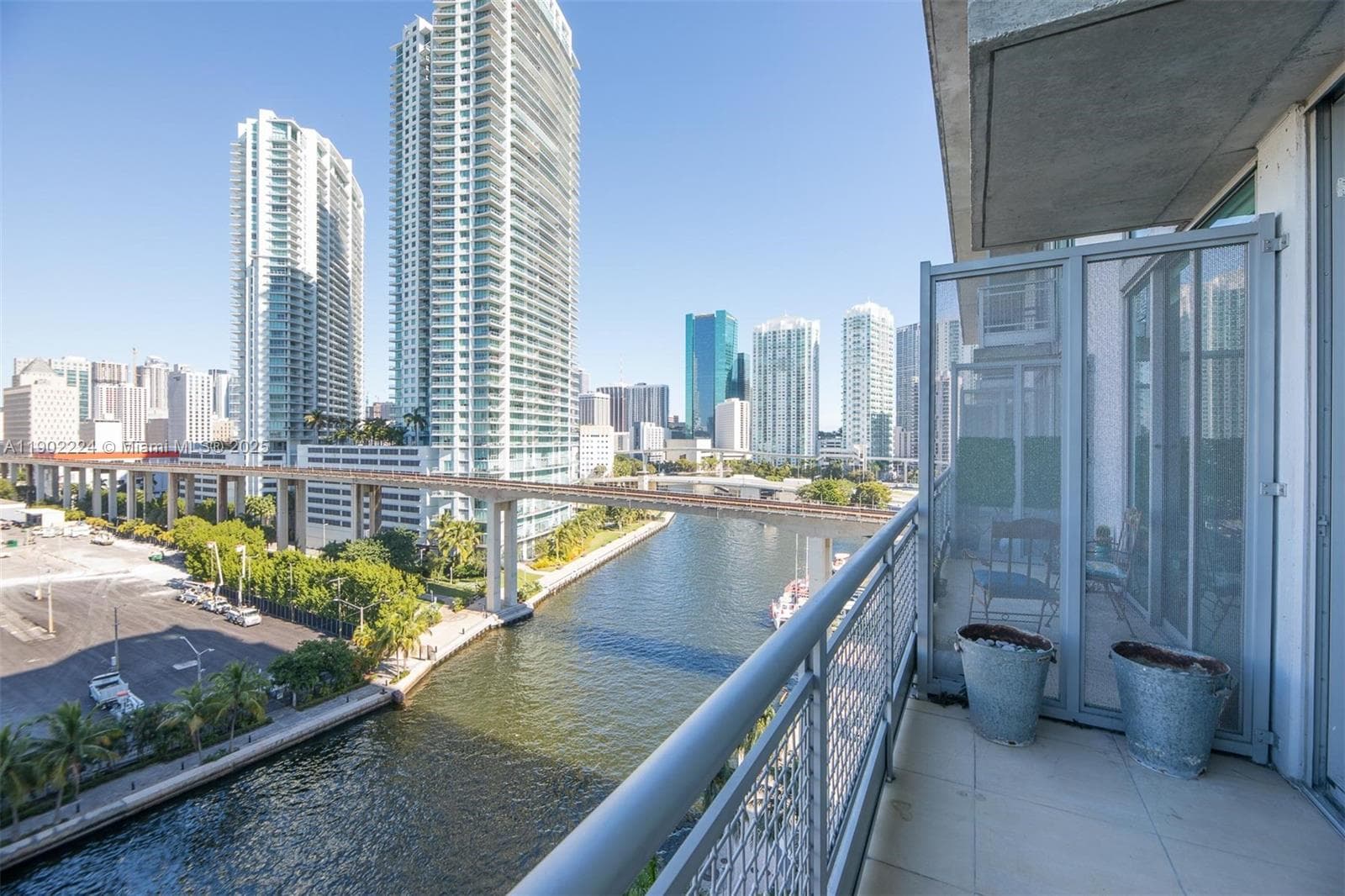 NEO VERTIKA CONDO · #1215 in Miami - Photo 15