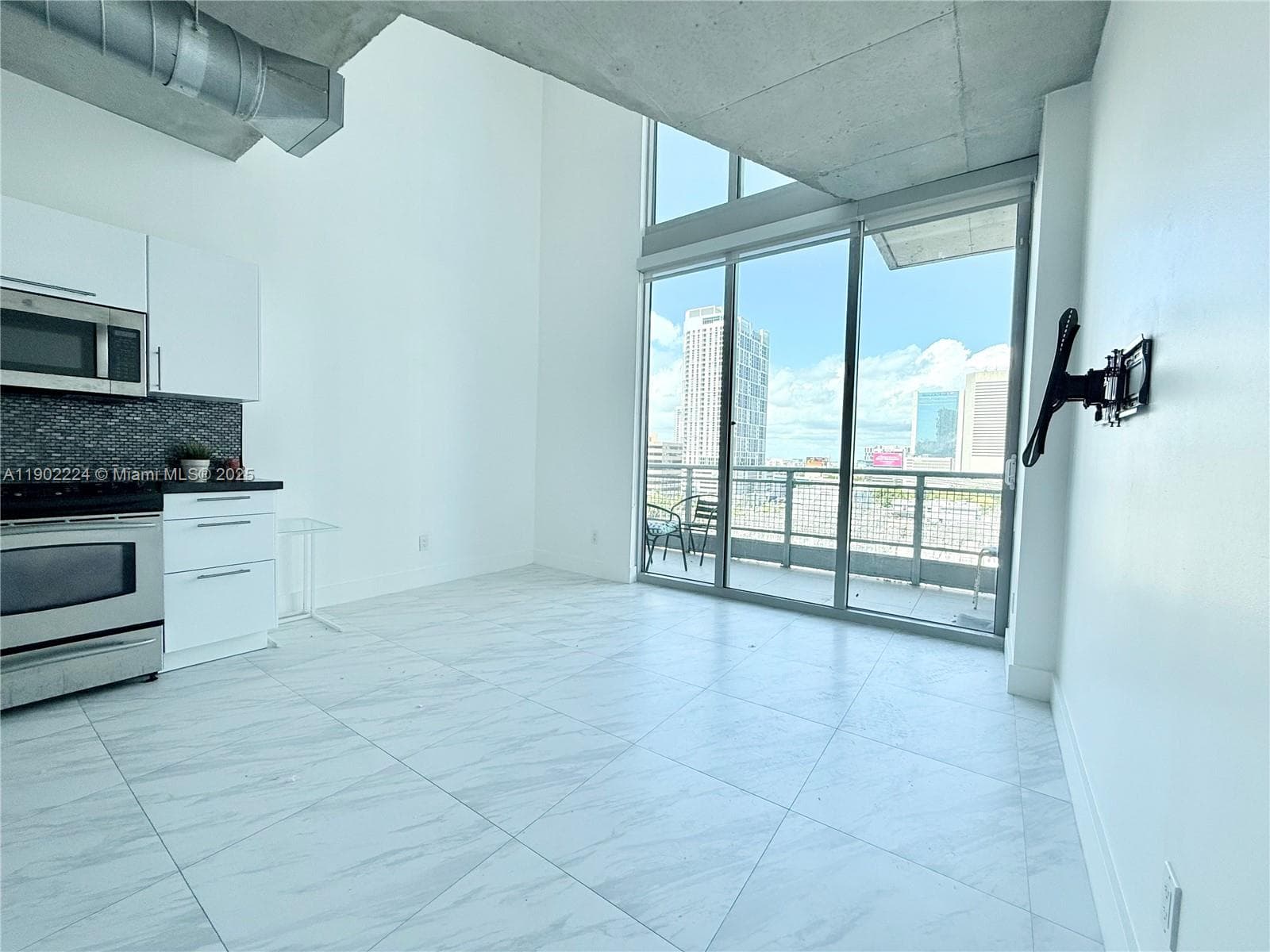 NEO VERTIKA CONDO · #1215 in Miami - Photo 11