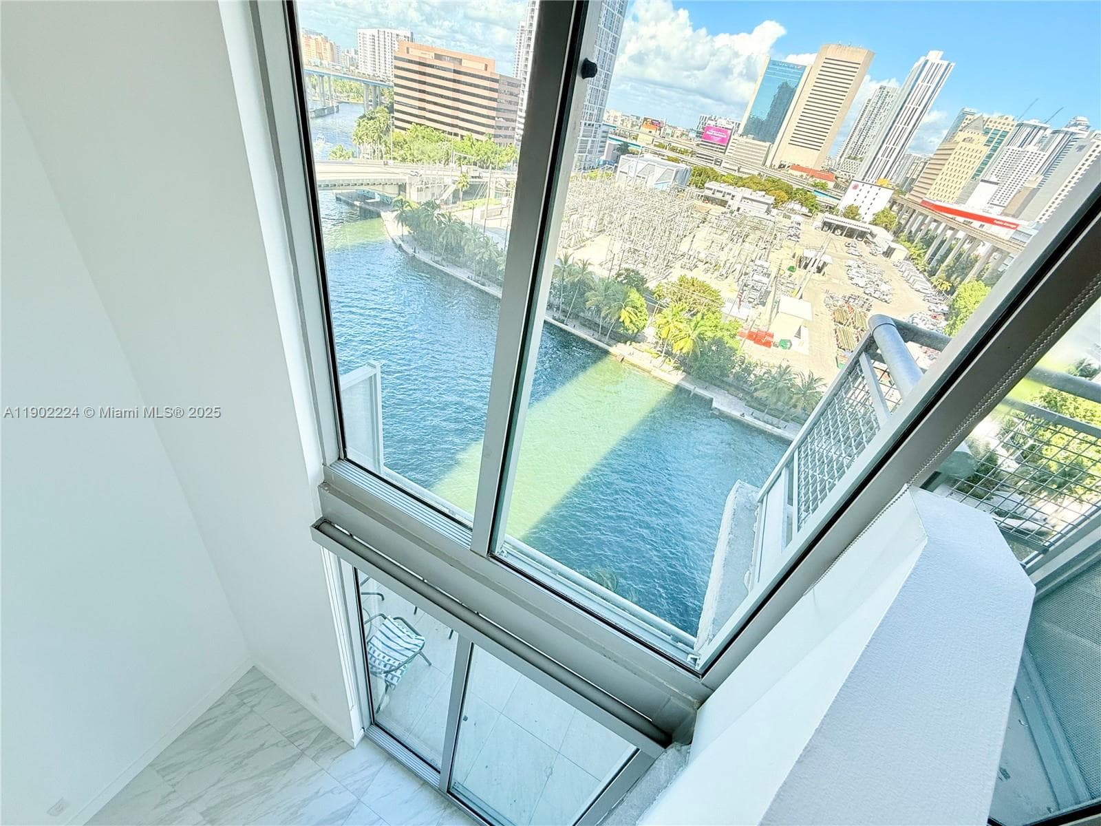 NEO VERTIKA CONDO · #1215 in Miami - Photo 29
