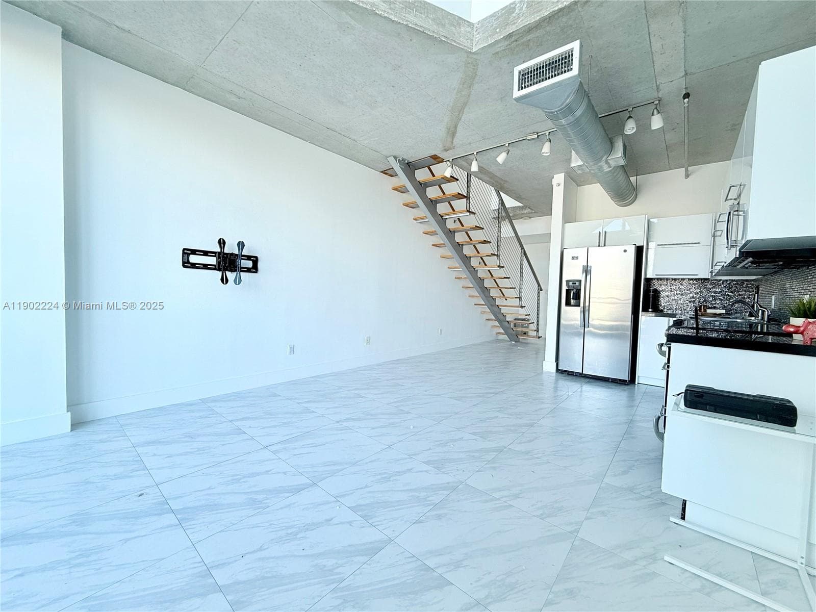 NEO VERTIKA CONDO · #1215 in Miami - Photo 8