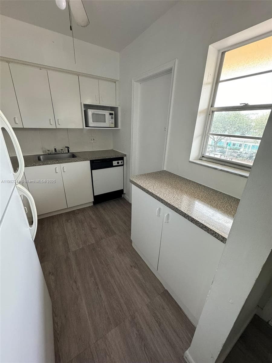 Biscayne Lake Gardens · #D329 in Aventura - Photo 23