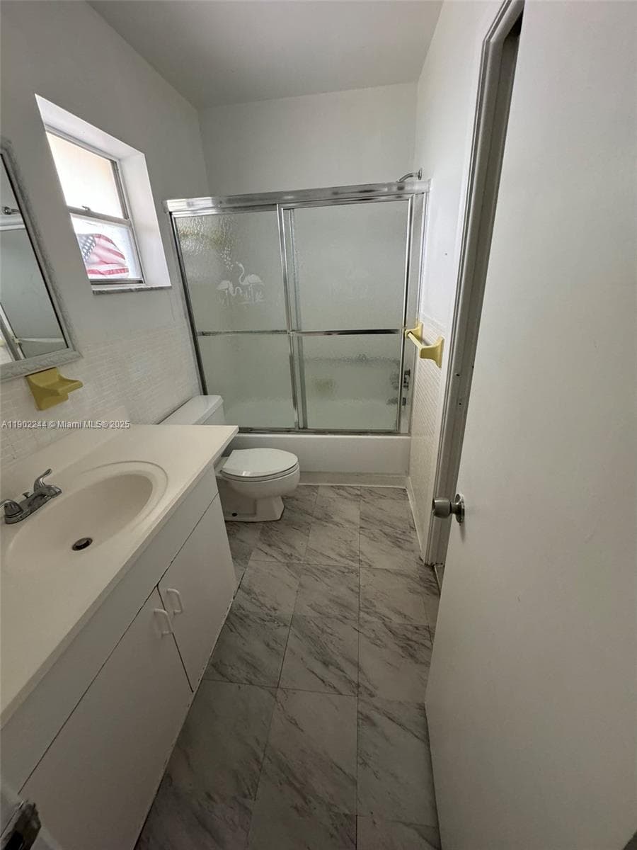 Biscayne Lake Gardens · #D329 in Aventura - Photo 27