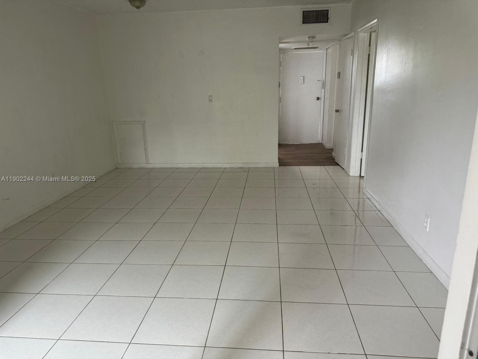 Biscayne Lake Gardens · #D329 in Aventura - Photo 17