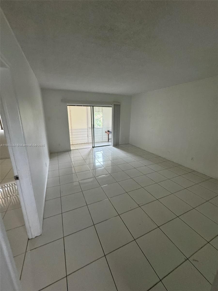 Biscayne Lake Gardens · #D329 in Aventura - Photo 38