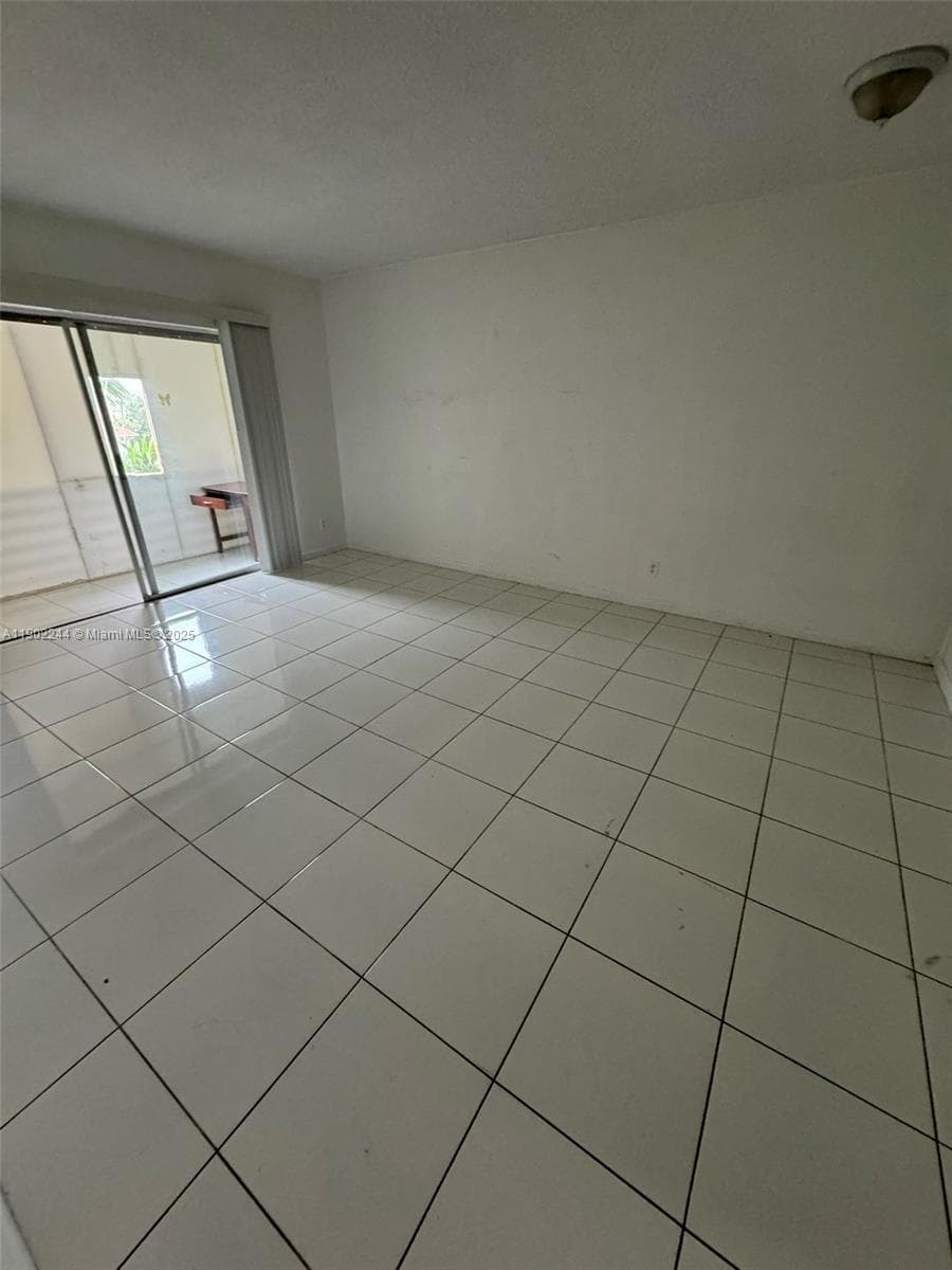 Biscayne Lake Gardens · #D329 in Aventura - Photo 37