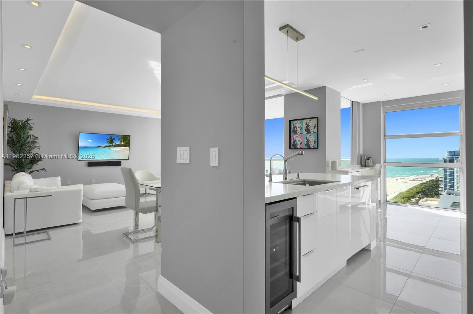 LA TOUR CONDO · #2101 in Miami Beach - Photo 2