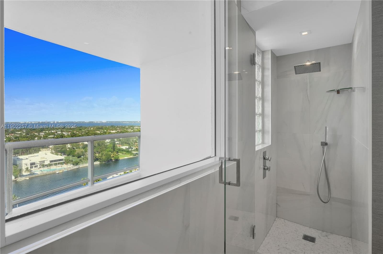 LA TOUR CONDO · #2101 in Miami Beach - Photo 35
