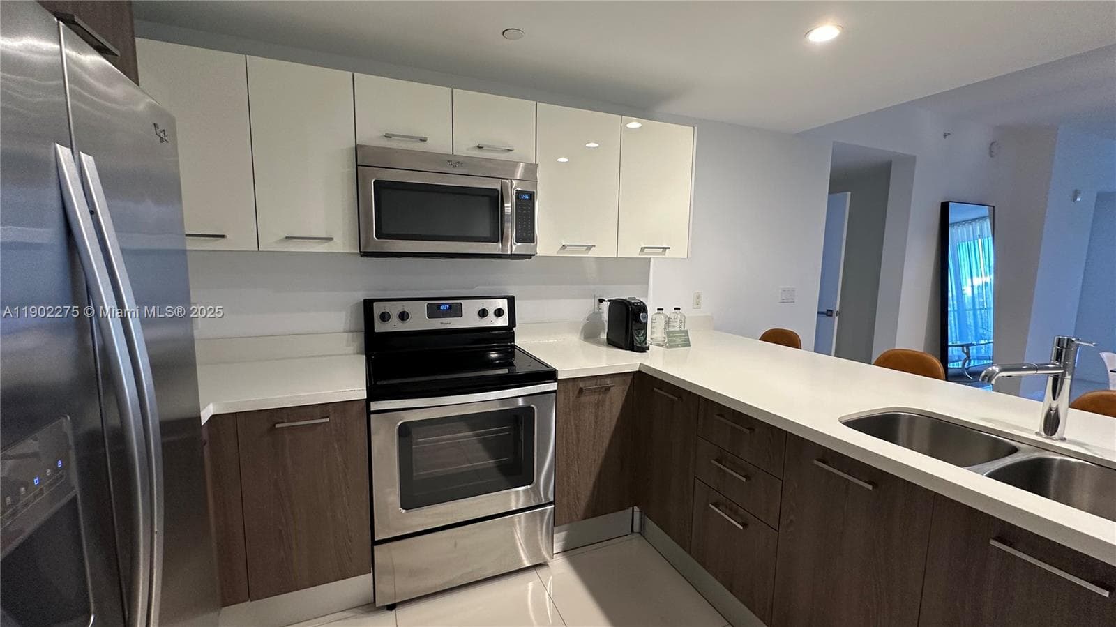 Bay Breeze Residences · #302 in Bay Harbor Islands - Photo 3