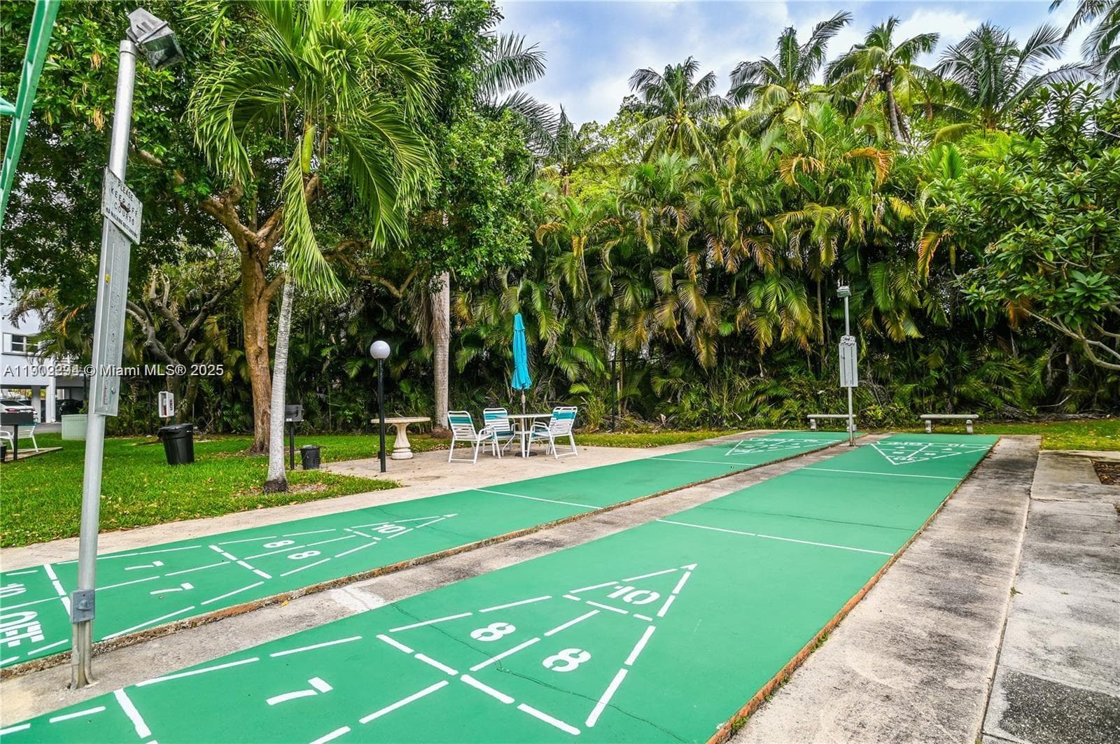 FAIRWAYS ROYALE CONDO · #204 in Hallandale Beach - Photo 12