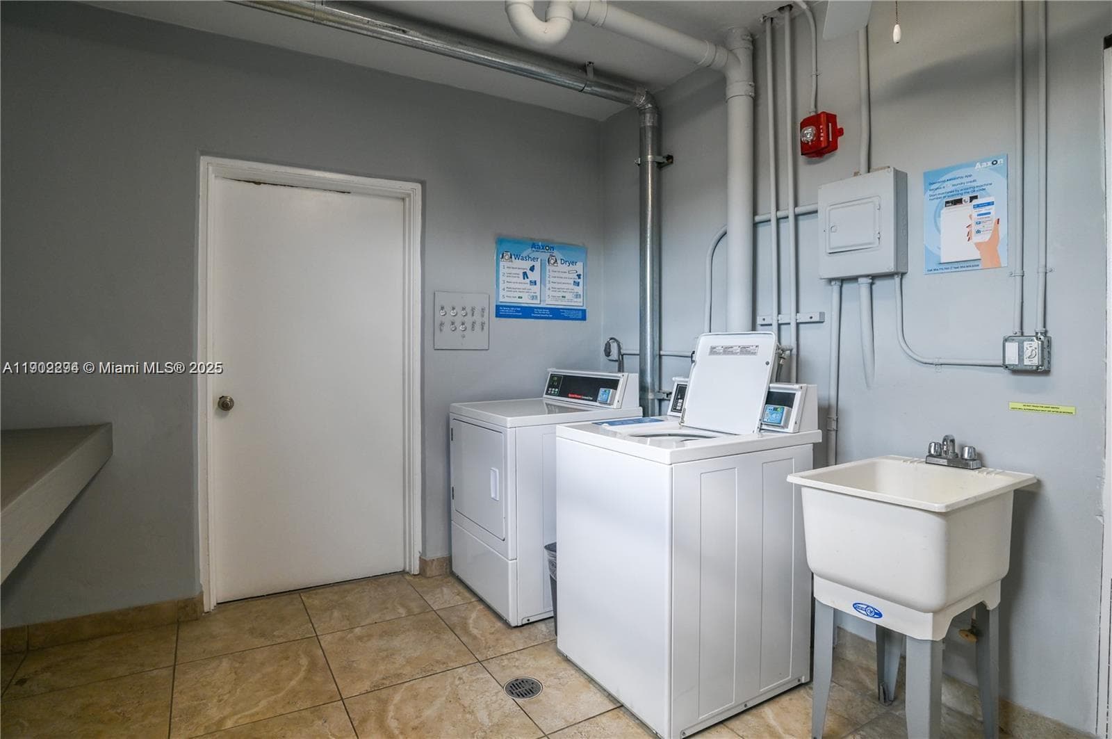 FAIRWAYS ROYALE CONDO · #204 in Hallandale Beach - Photo 3